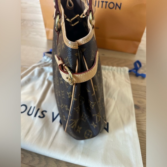 Louis Vuitton Pre-Owned 2006
Batignolles Tote Bag - Picture 12 of 16